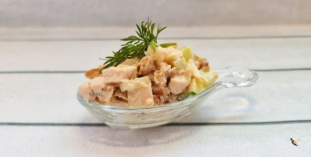 Рецепт очень вкусного салата «Вместо Оливье», с отличным сочетанием продуктов и замечательно заменяет традиционный