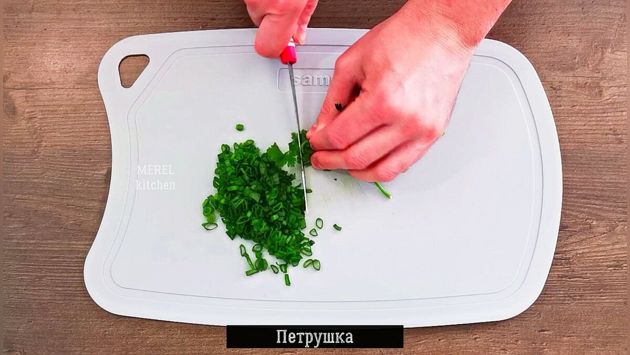Такой вкусный и легкий салат с капустой в сезон просто находка: салат «Крестьянский», понравится тем, кто на диете и не только