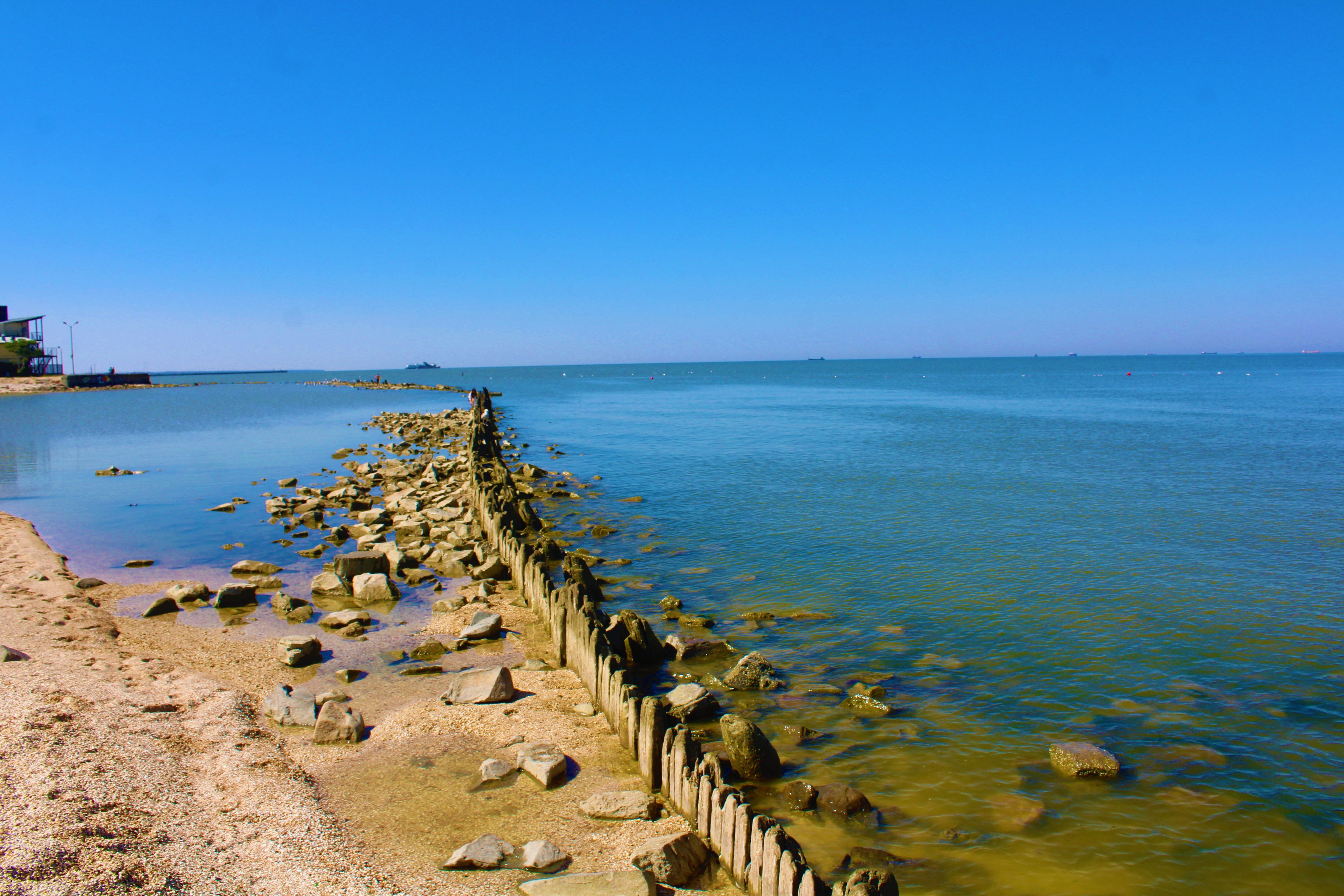 остров в азовском море