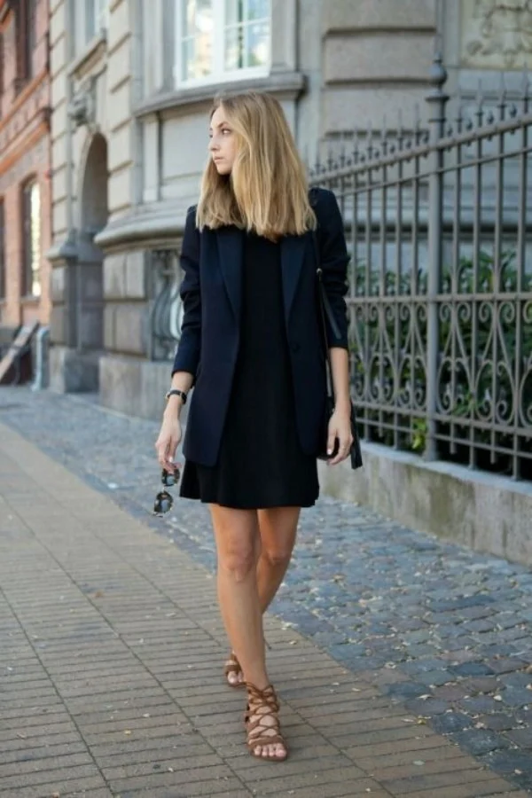 Черное платье и пиджак