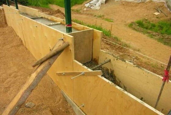 Не хватило бетона при заливке ленточного фундамента