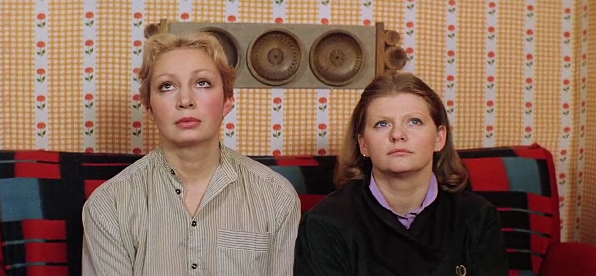 Элементы советской Dolce Vita в отличном фильме "Самая обаятельная и привлекательная" Элементы советской Dolce Vita в отличном фильме "Самая обаятельная и привлекательная" Кино