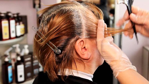 Типичные ошибки при окрашивании и уходе за седыми волосами: как избежать и что использовать