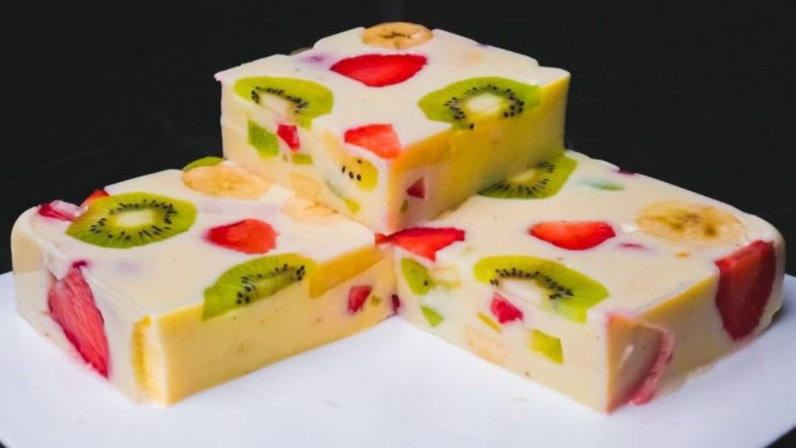 Как приготовить десерт из фруктов и молока