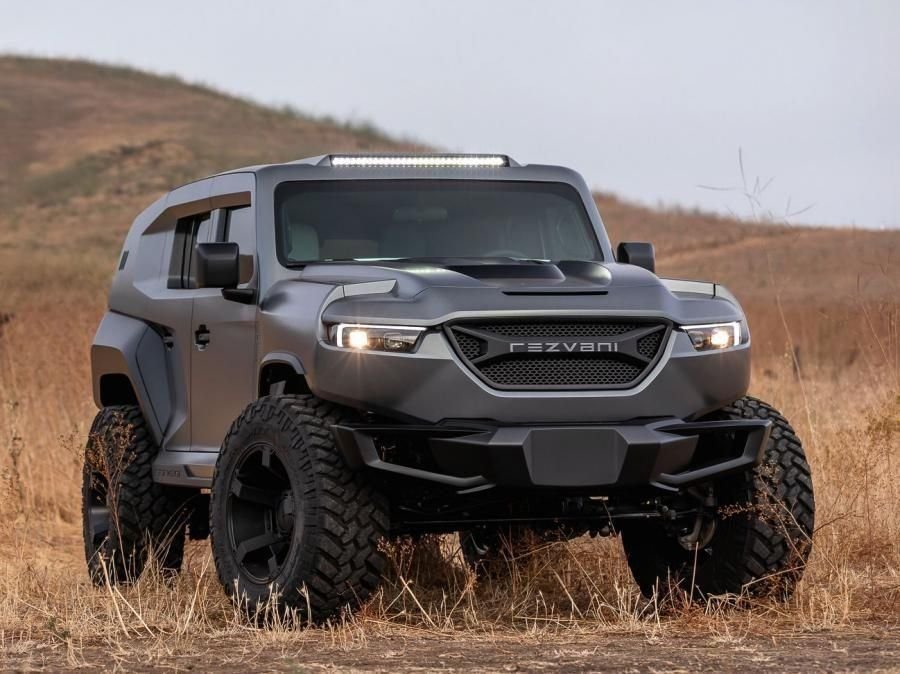 Танк авто. Rezvani Tank x 2020. Джип Резвани танк. Танк внедорожник 2020 Резвани. Wrangler Rezvani.