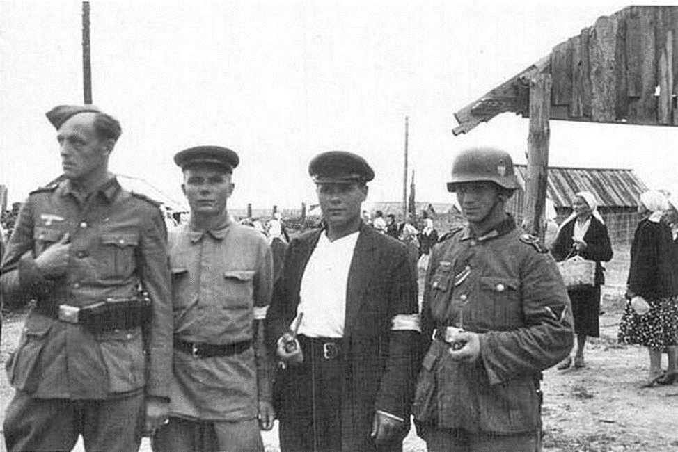 Кто такие полицаи. 1942 Белоруссия полицаи. Полицай в Великую отечественную войну. Коллаборационисты, «хиви».