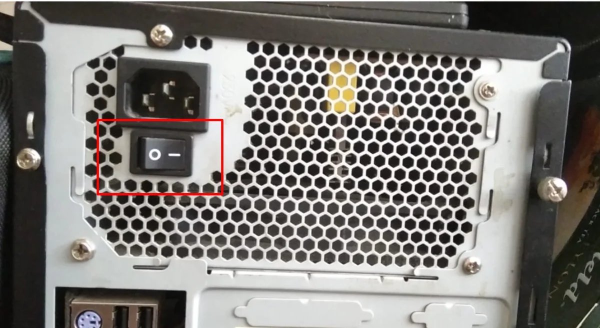 кнопка выключения на блоке. кнопка перезагрузки на системном блоке. разъем электропитания системного блока. кнопка выключения на блоке. кнопка блока питания компьютера вкл выкл.