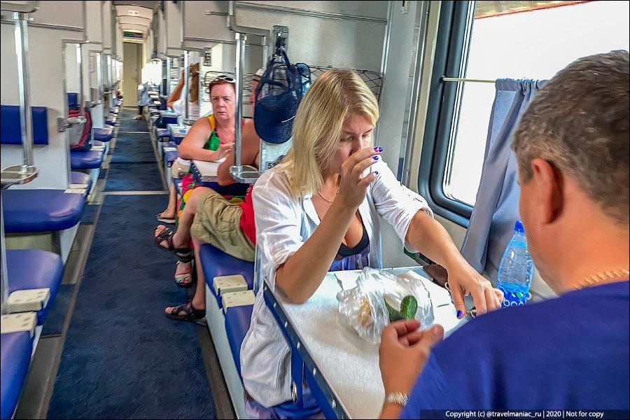 Москва общий вагон. Ретро поезд Сочи Гагра плацкартный вагон. Туристический поезд Сочи гаграобщийй вагон. Ретро поезд 927 Гагра плацкарт. Туристический поезд Сочи Гагра общий вагон.