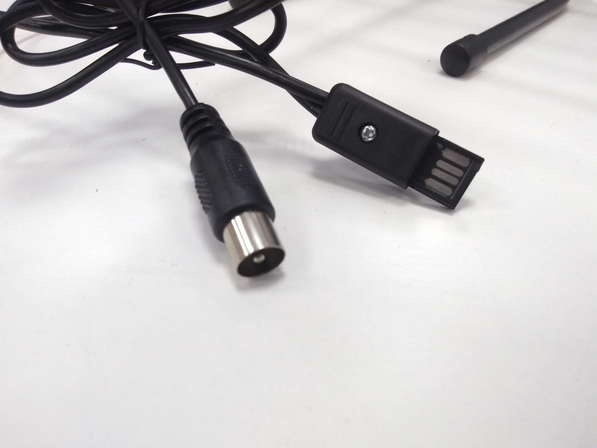 USB разъём у комнатной антенны