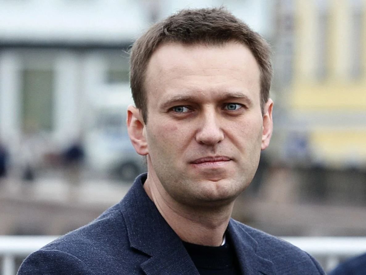 Кто вы, мистер Навальный? Откровенная биография оппонента