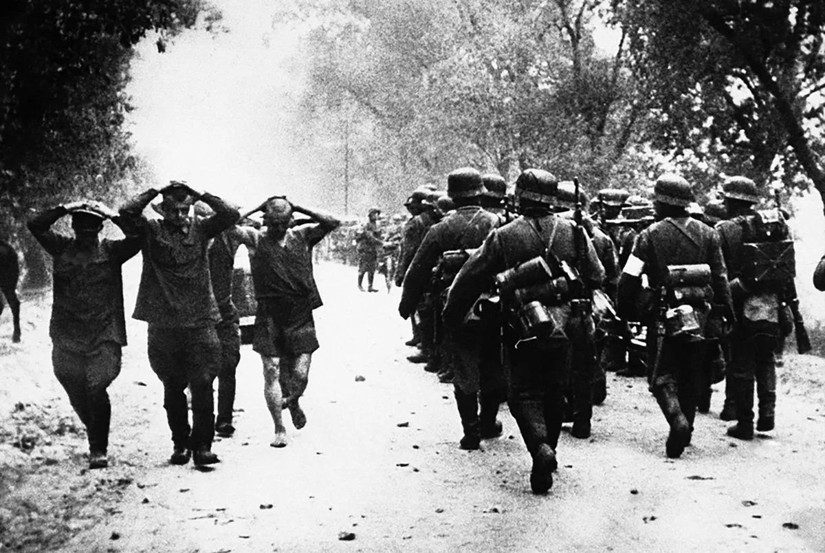 Год великого поражения. Операция Барбаросса 1941. Солдаты вермахта 22 июня 1941. Германия 1941 год. Немецкие войска пересекают границу советского Союза 22 июня 1941 1941.
