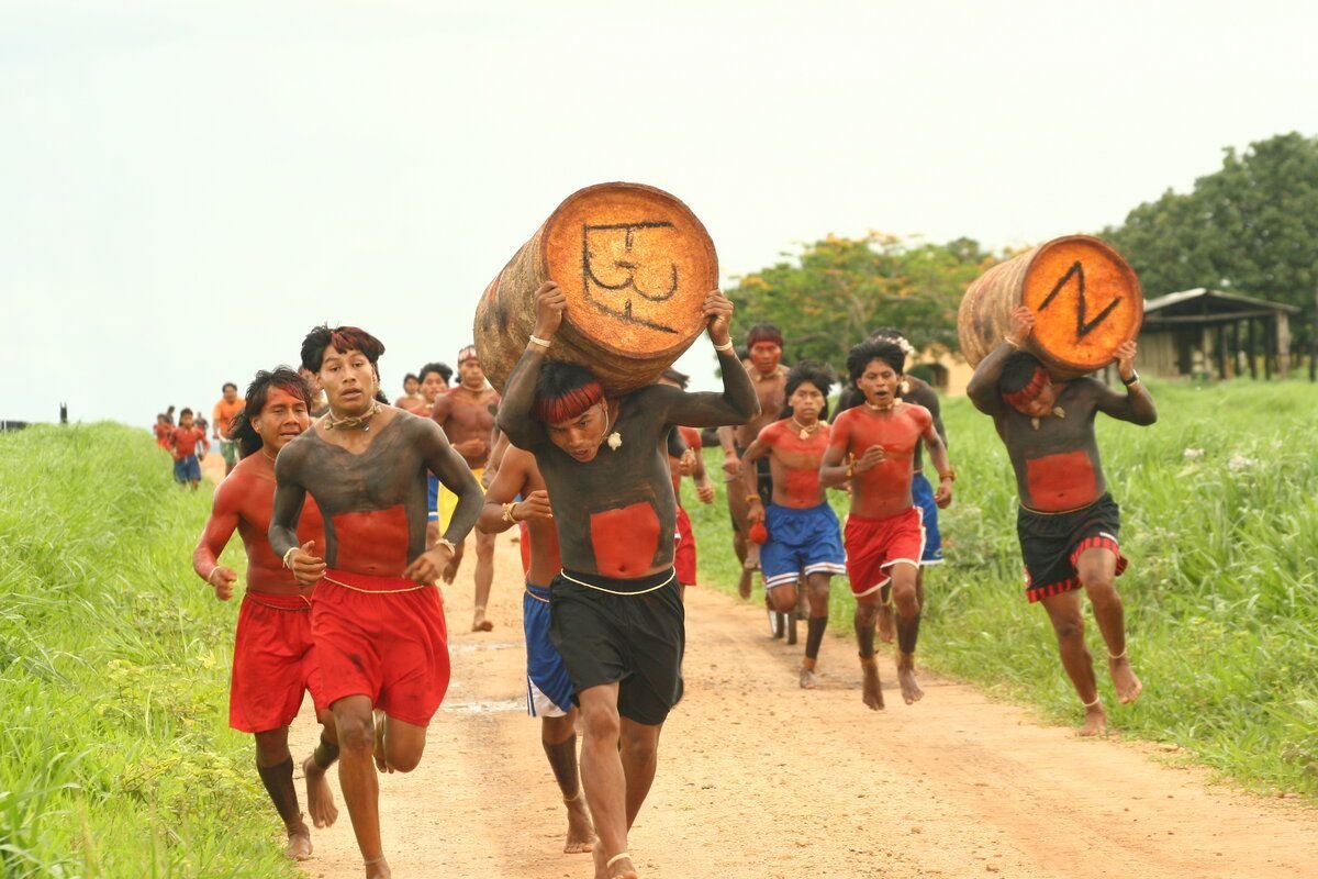 Язык племени тумба юмба. Племя шаванте. Племя тумба юмба. Племени «тумба-юмба» танцуют.