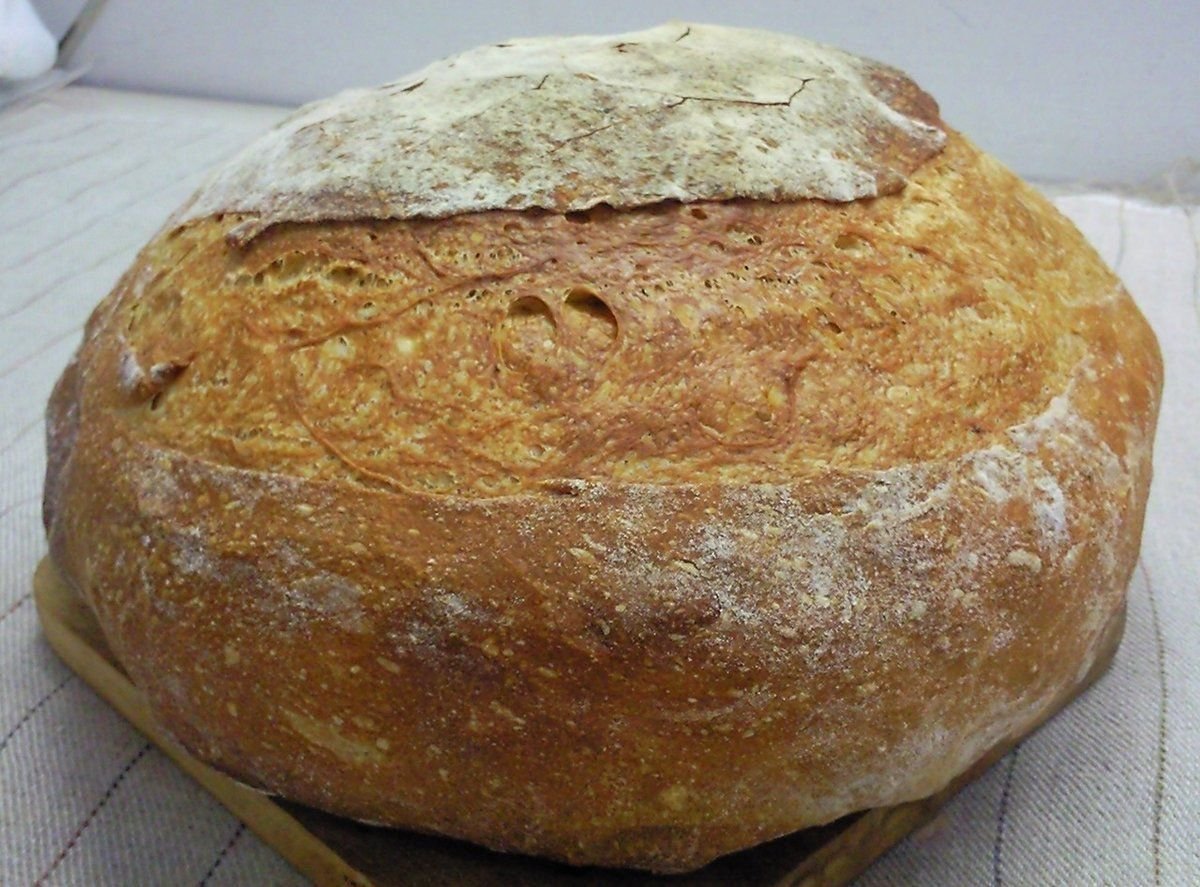 Выпекание хлеба в духовке. Домашний хлеб. Хлеб в духовке. Круглый хлеб. Хлеб домашний круглый.