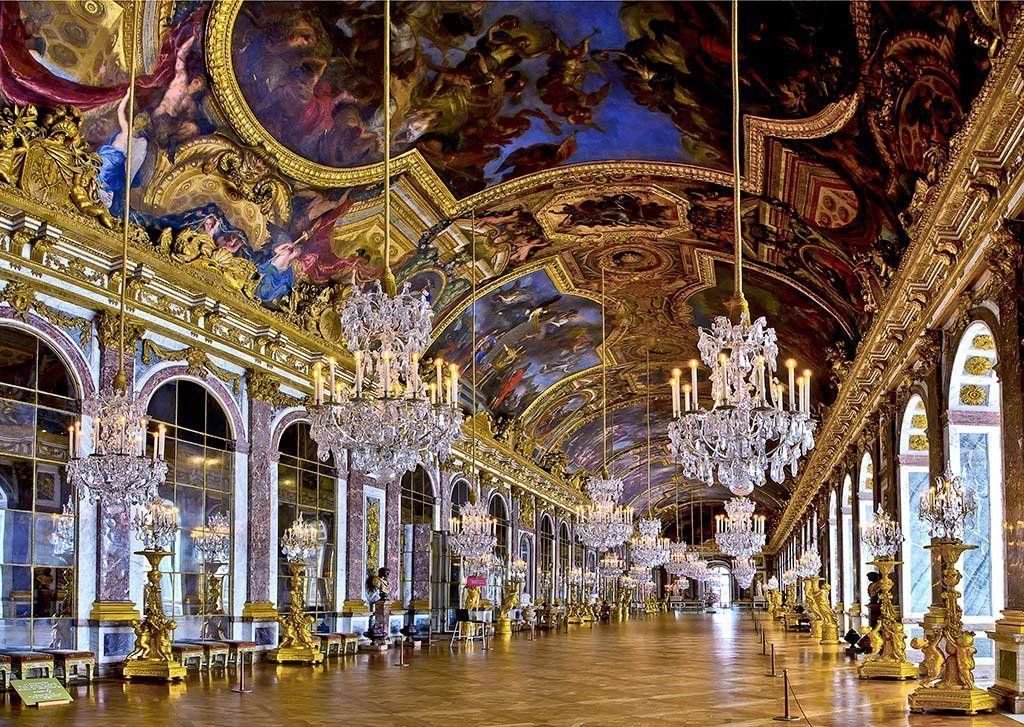 Версаль видео. Версальский дворец Версаль Франция. Зеркальная галерея Версальского дворца. Версальский дворец Версаль внутри.