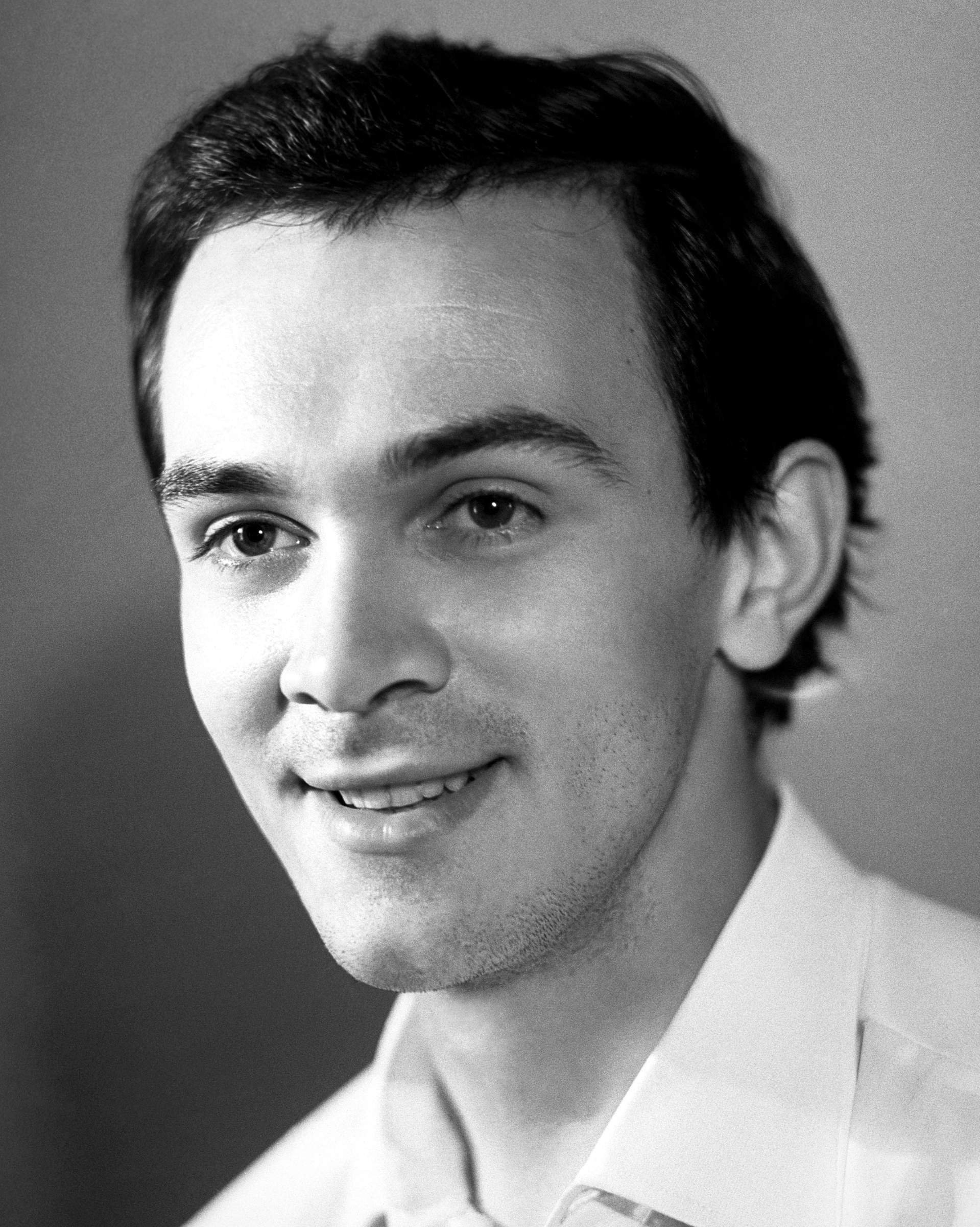 певцы 70. эдуард хиль 2012. эдуард хиль фото. сергей захаров. имена советских певцов.