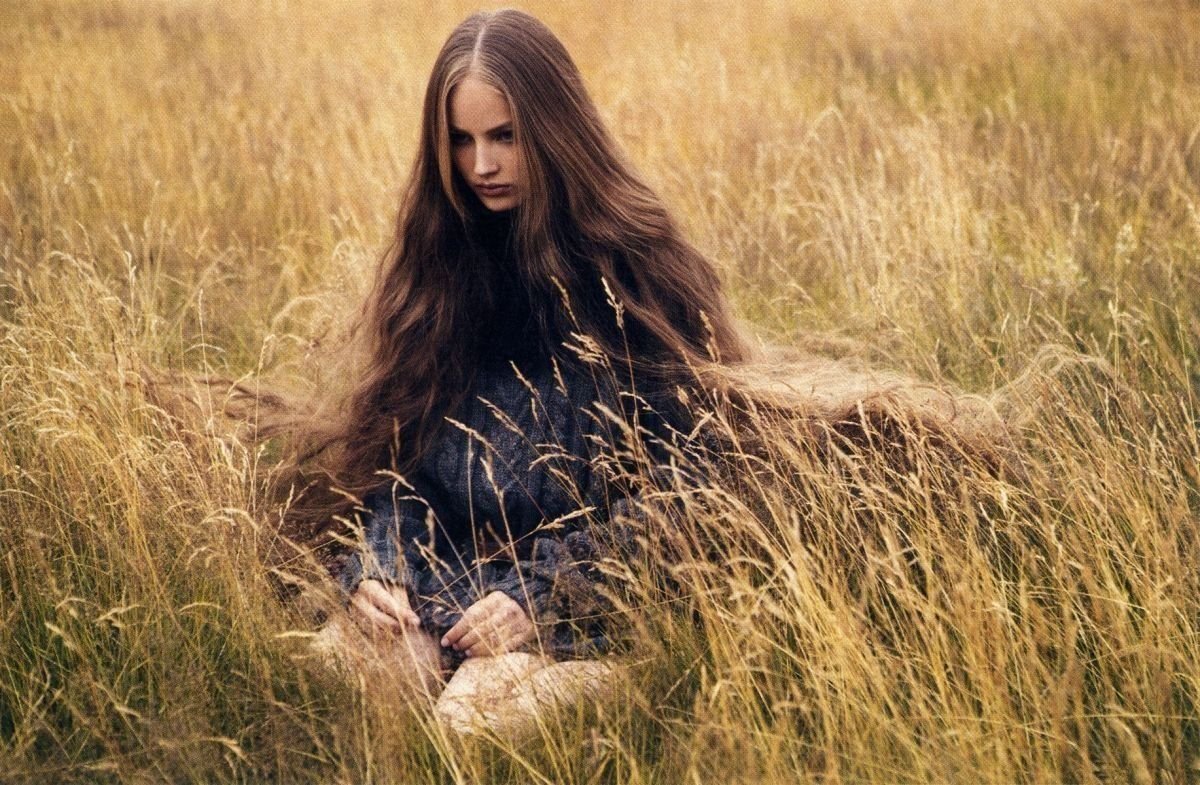 Russian longest. Руслана Сергеевна Коршунова. Русская Рапунцель Руслана Коршунова. Фотомодель Руслана Коршунова. Руслана Коршунова волосы.