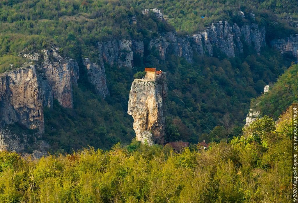 Столп кацхи грузия фото