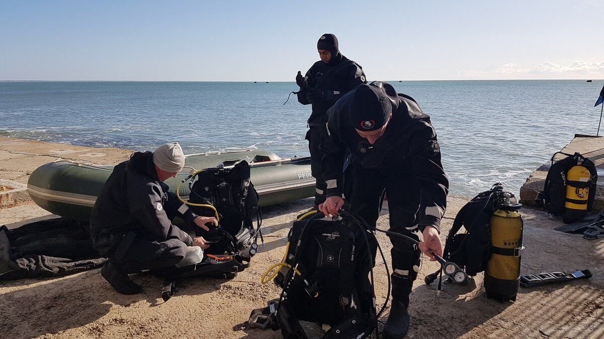 Чем опасно черное море. Бомбы в черном море. Бомбы в Крыму в море. Опасности черного моря.