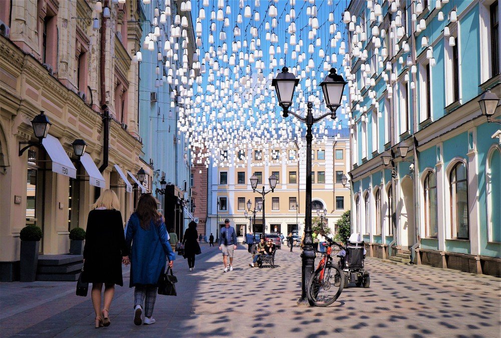Лучшие места в москве на улице. Лучшие места в москве на улице. Инстаграмные места москвы летом. Улочки москвы. Красивые парки москвы для прогулок.