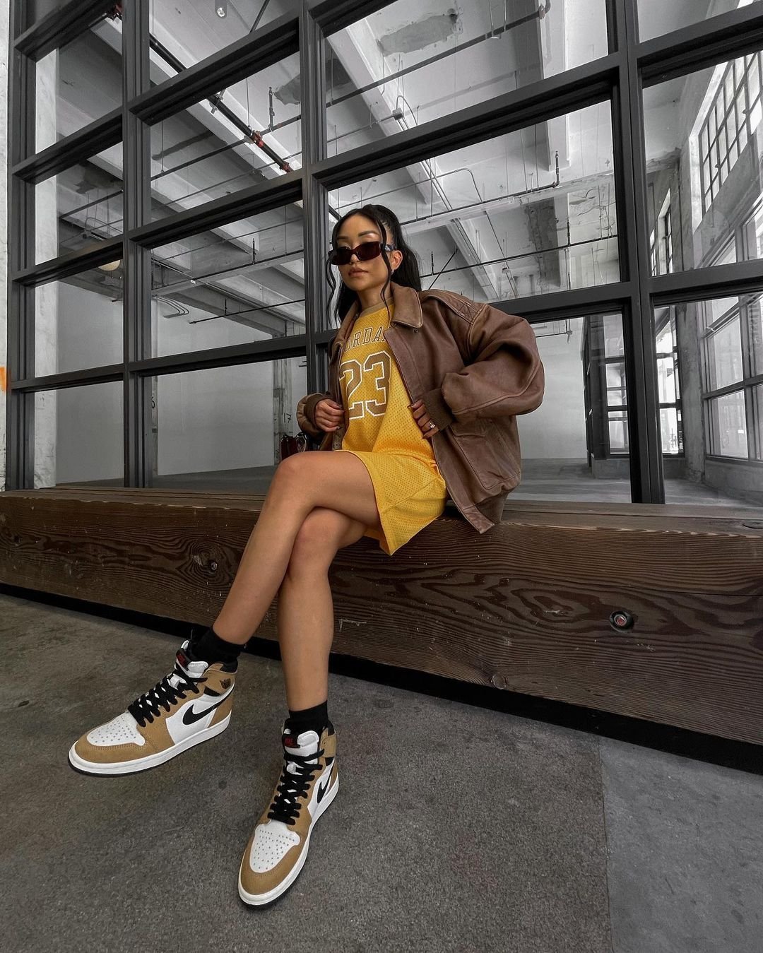 Самые актуальные кроссовки на весну 2023: какие модели выбрать и с чем носить Мо