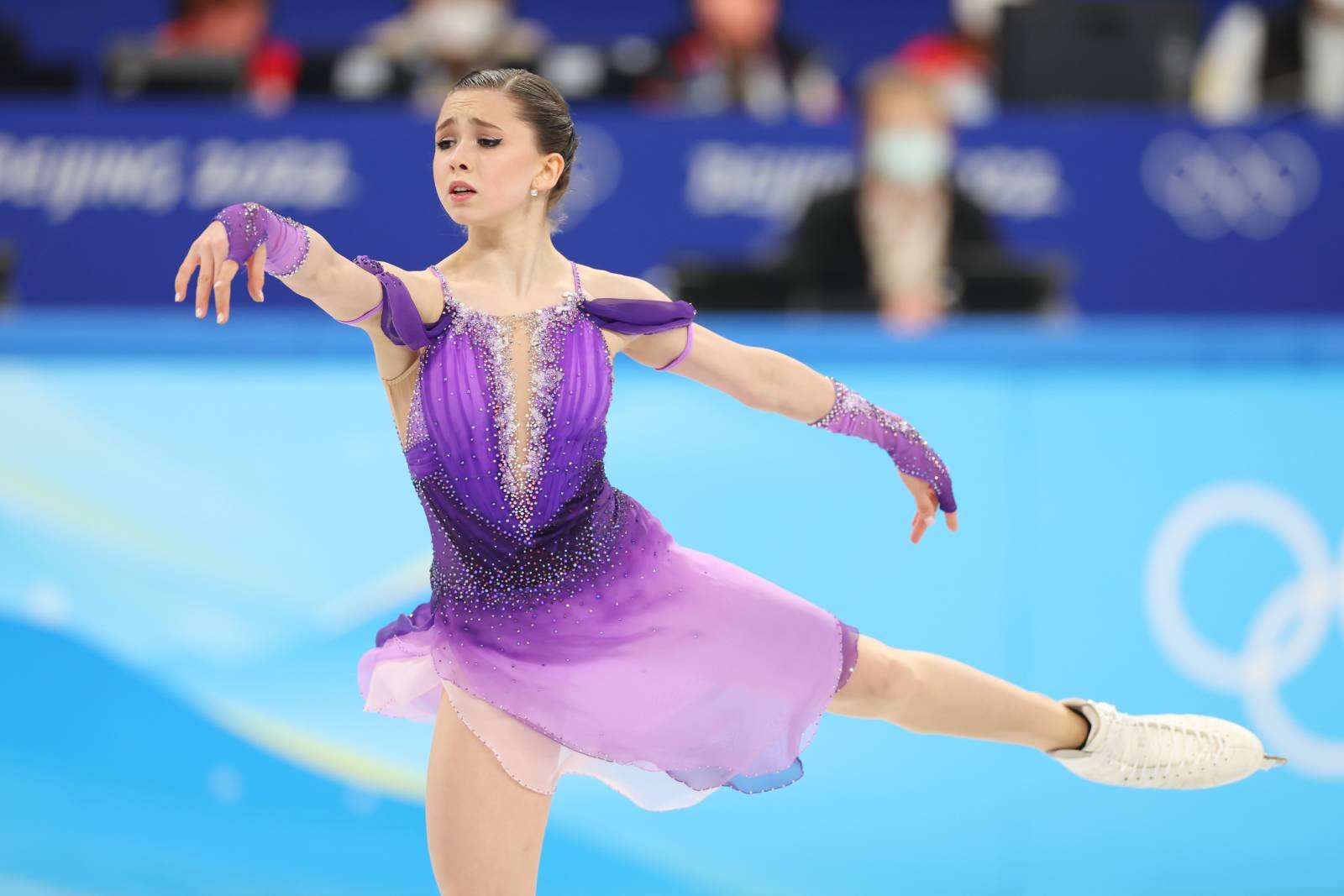 Камила валиева в купальнике фото на пляже
