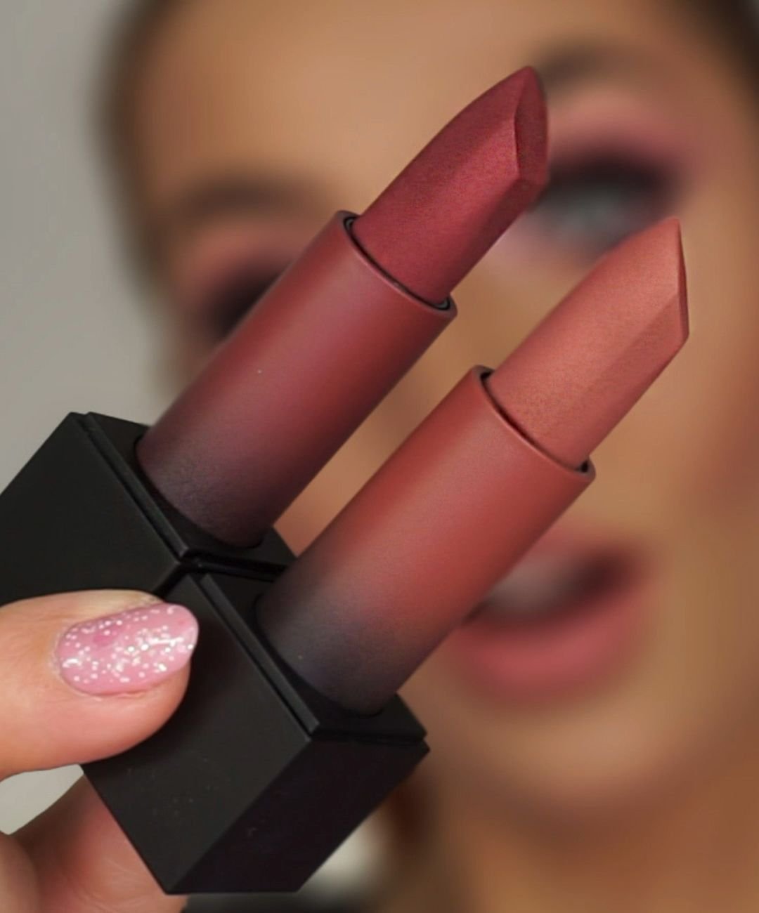 Помада huda beauty. Huda Beauty Joyride помада. Huda Beauty Matte Lipstick. Huda Beauty Interview помада. Huda Beauty Prom Night помада.