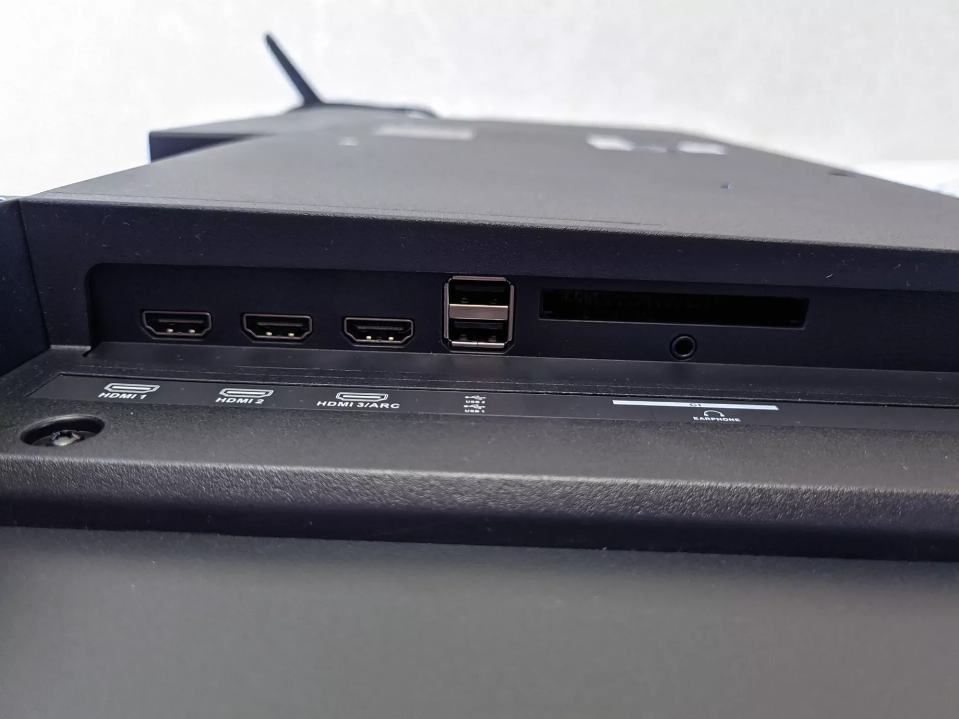 телевизор hyundai салют тв h led55bu7000