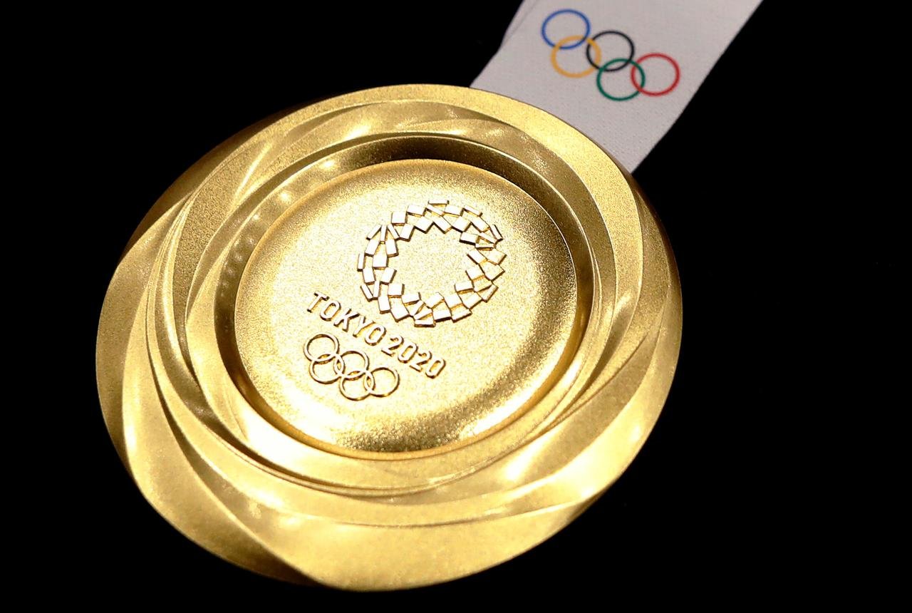 2020 gold. Олимпийский медаль золото Токио. Золотая медаль Токио 2020. Золотая медаль Олимпийских игр 2021.