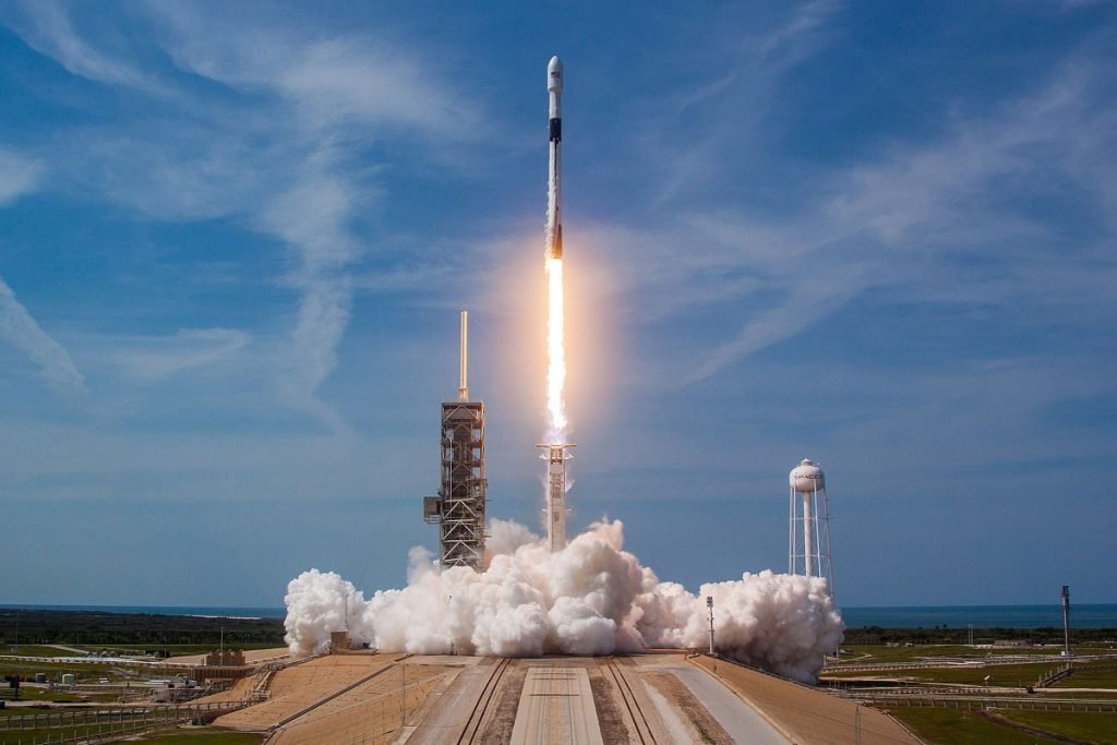 Фото: SpaceX / Момент запуска Falcon 9 Block 5