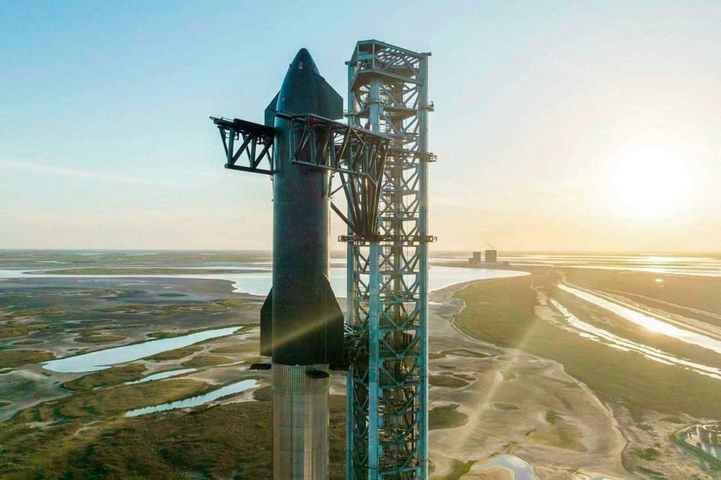 Фото: SpaceX / Ракета Starship на стартовой площадке