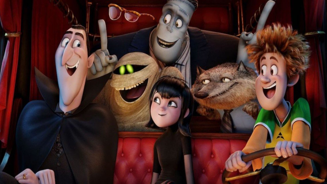 Монстры отель трансильвания 1. Монстры на каникулах какой год. Отель трансильвания 3. Отель трансильвания остров. Монстры на каникулах мультфильм 2012.