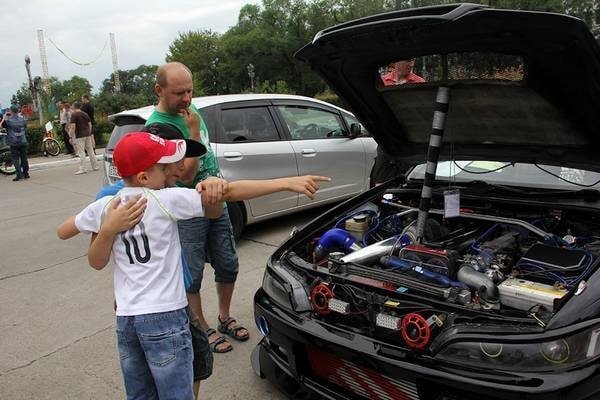 Шелест при разгоне автомобиля