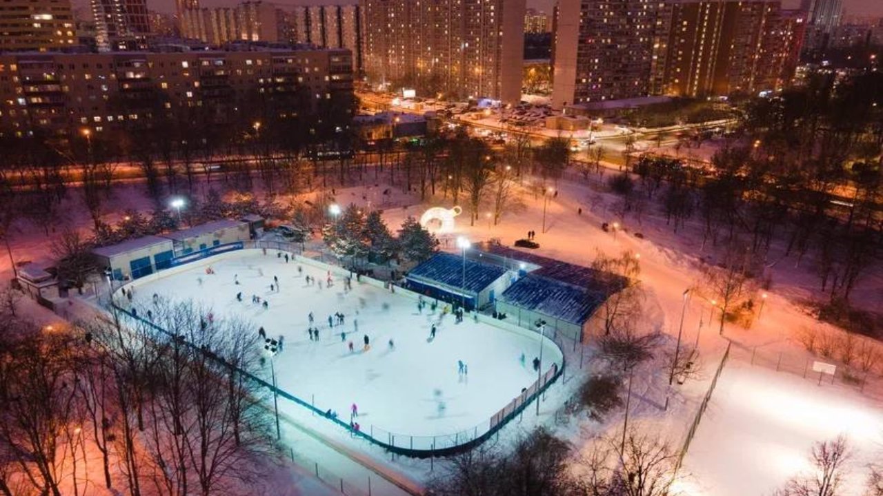 Измайловский каток. Парк красная Пресня Москва каток. Каток красная Пресня каток. Парк Дубки каток. Таганский парк каток.