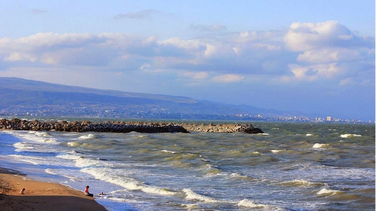 Дагестан отдых на каспийском море. Каспийское море Дагестан. Дагестан Махачкала Каспийское море. Каспийское море в Каспийске Дагестан. Дагестан побережье Каспийского моря.