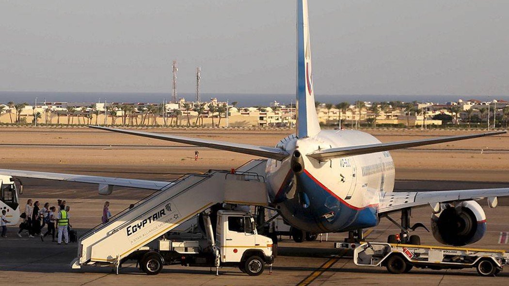 Самолеты россия летают в египет. Аэропорт Египта Шарм-Эль-Шейх. Аэропорт Шарм-Эль-Шейх самолеты. Аэропорт шармаль Шейх. Аэропорт Шарм-Эль-Шейх российские самолеты.