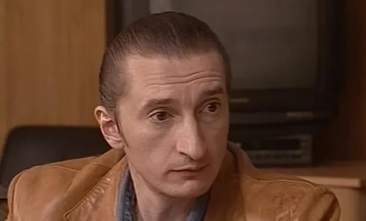 Казанов улица разбитых. Казанов улица разбитых. Казанов улица разбитых. Капитан казанцев улицы разбитых фонарей. Казанов улица разбитых.