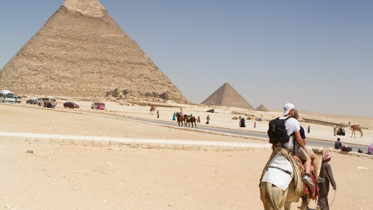 Туристы в египте