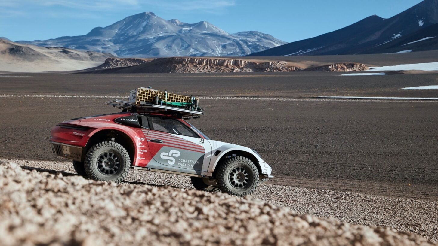 Porsche 911 Dakar 2023