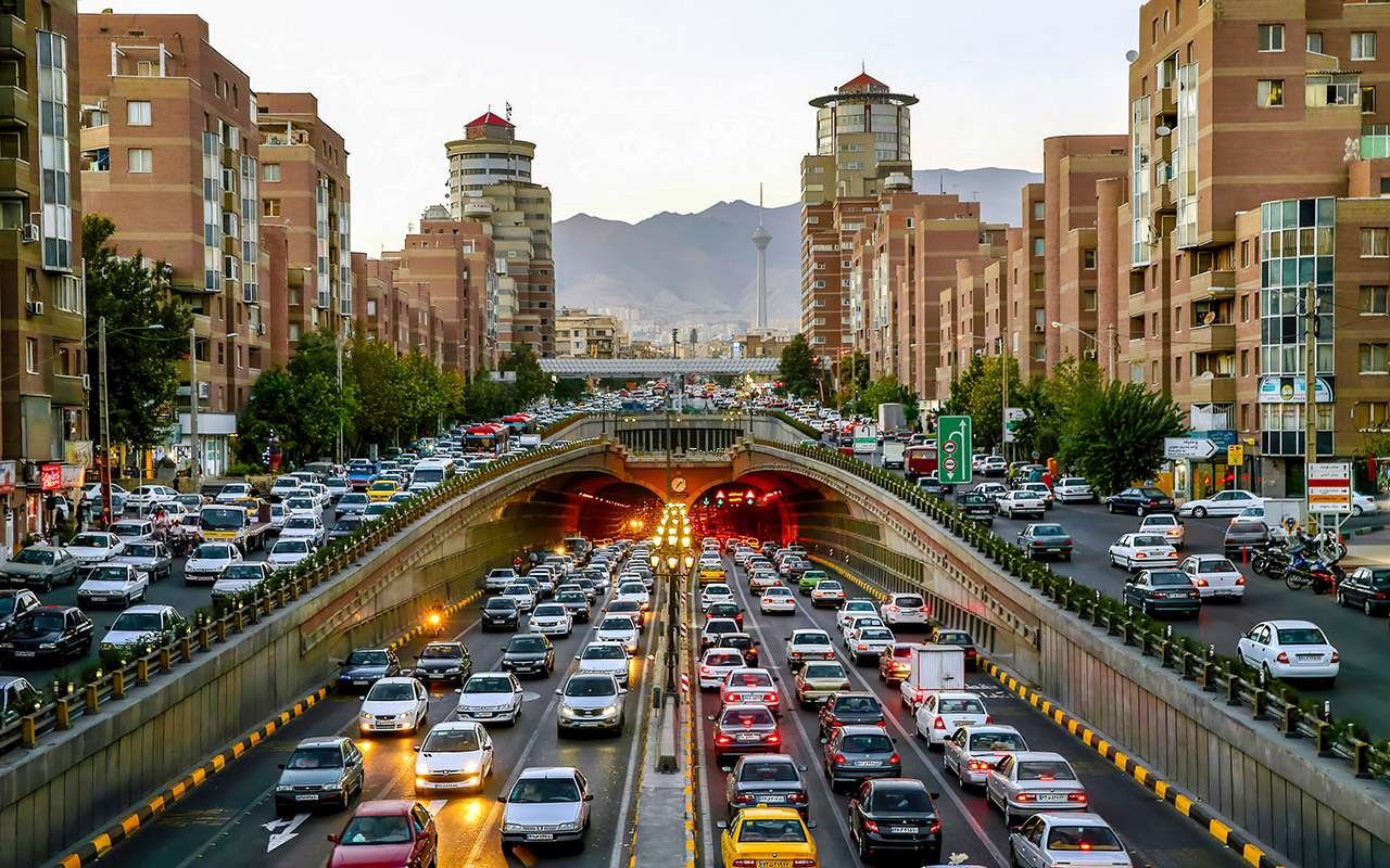 Тегеран. Иран Тегеран. Город Техран Иран. Иран столица Тегеран. Тегеран Мегаполис.