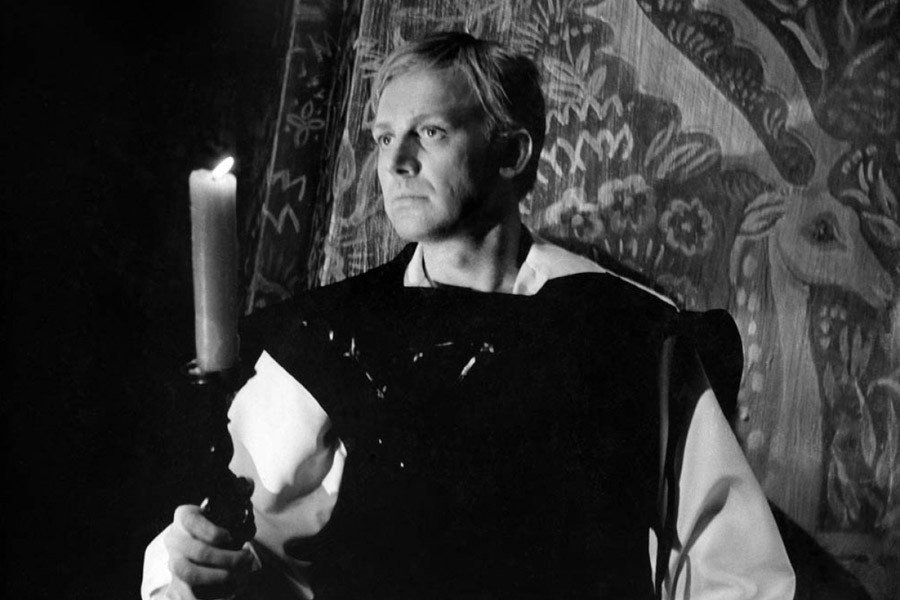 «Гамлет» (1964): Что должно удивить в сюжете, и как эти странности ...
