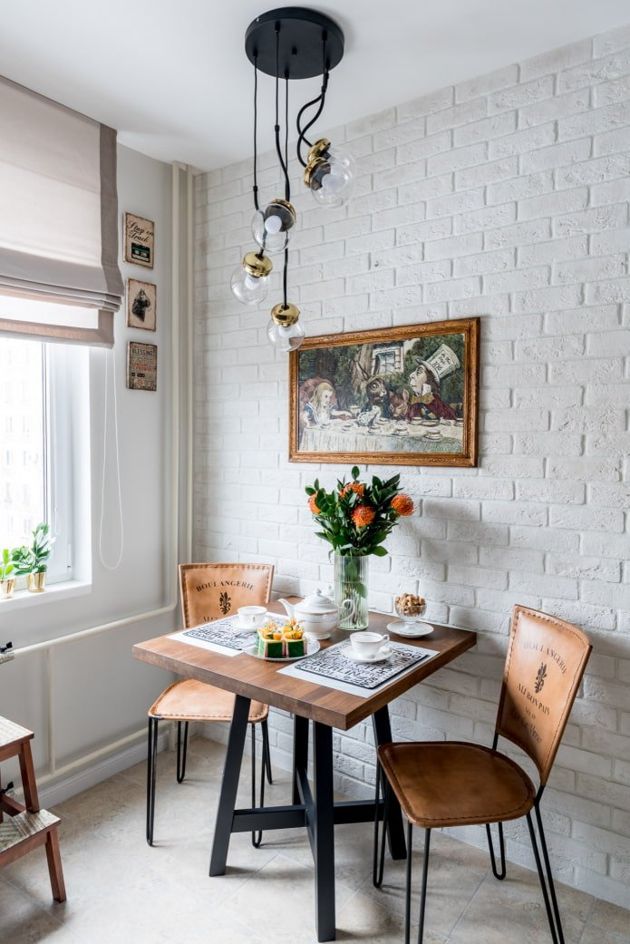 7 примеров отделки стен в тесной кухне, которые зрительно сделают её больше