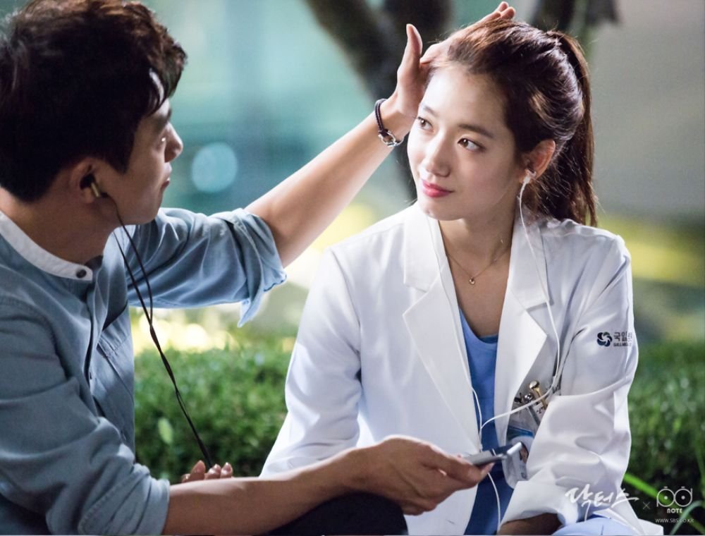 Врач 2016 г. Park Shin Hye Doctors. Врачи дорама Хе Джон. Пак шин Хе врачи. Врачи дорама пак син Хе.