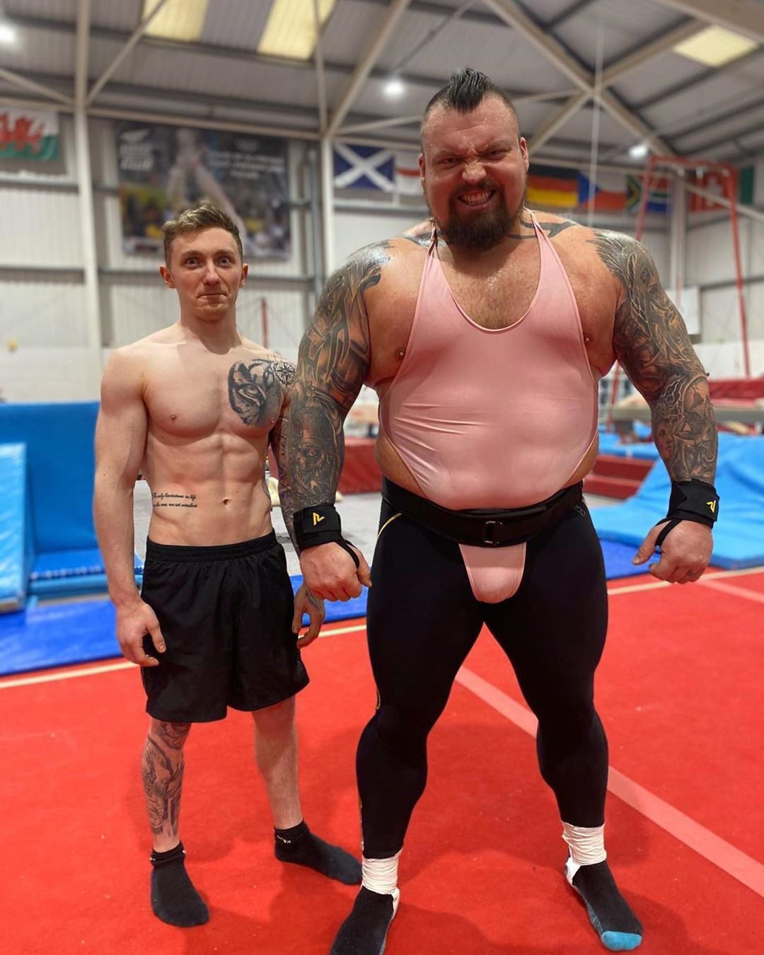 Эди холл. Эдди Холл. Эдди Холл пауэрлифтинг. Eddie Hall рост.