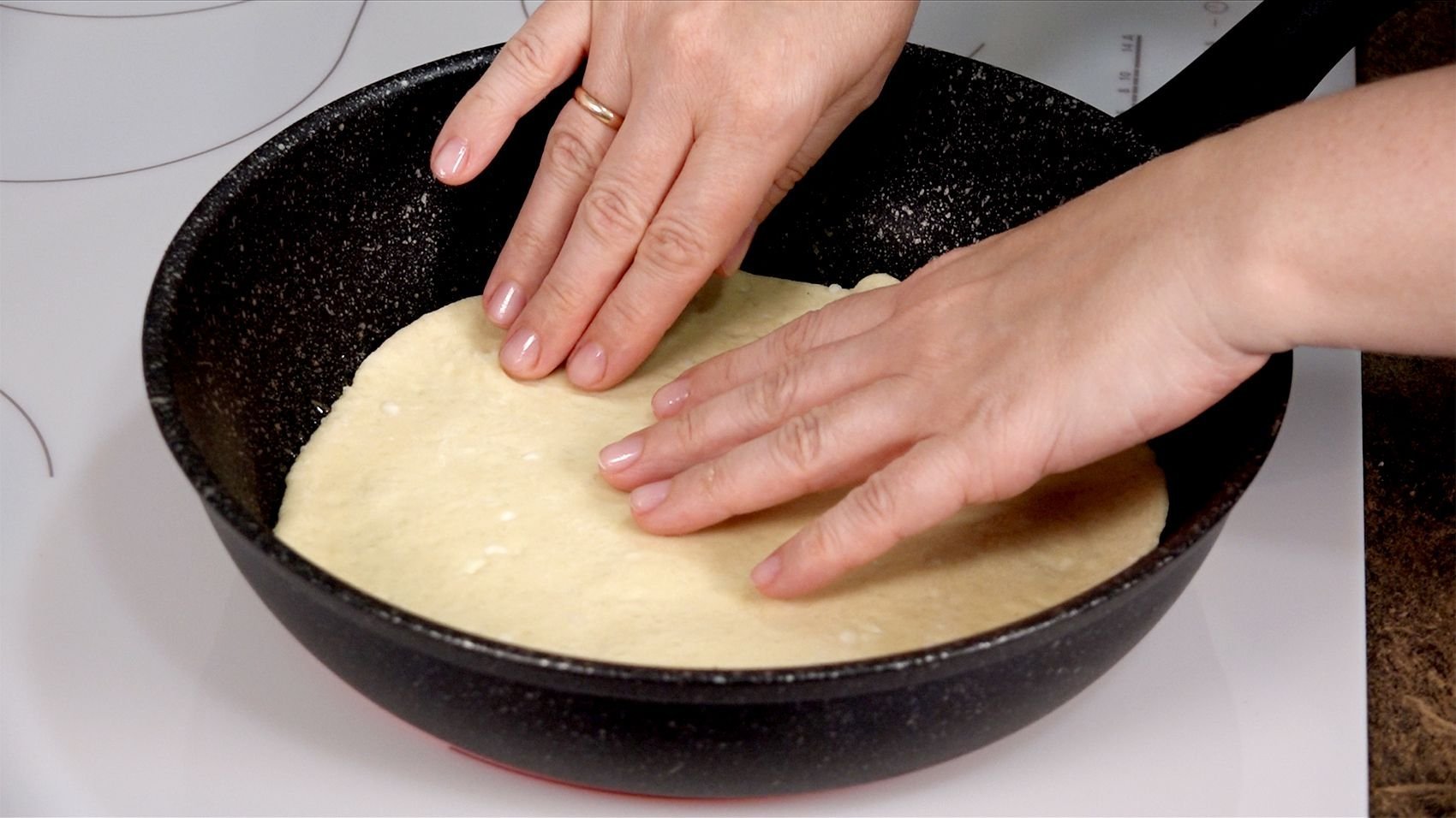 рецепт как приготовить пиццу чтобы тесто тонкое фото 105