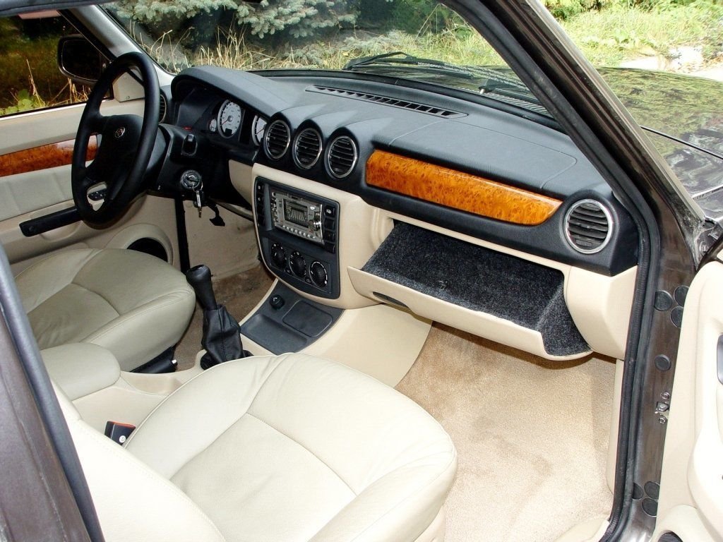 ГАЗ-31107 – забытая «Волга» из 2004 года. Могла спасти репутацию ...