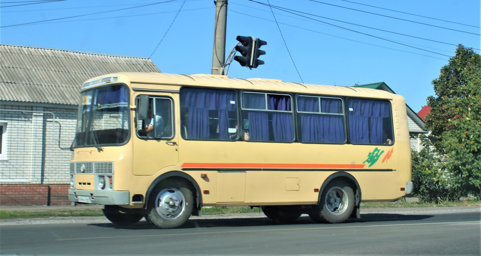 Полки в автобус паз