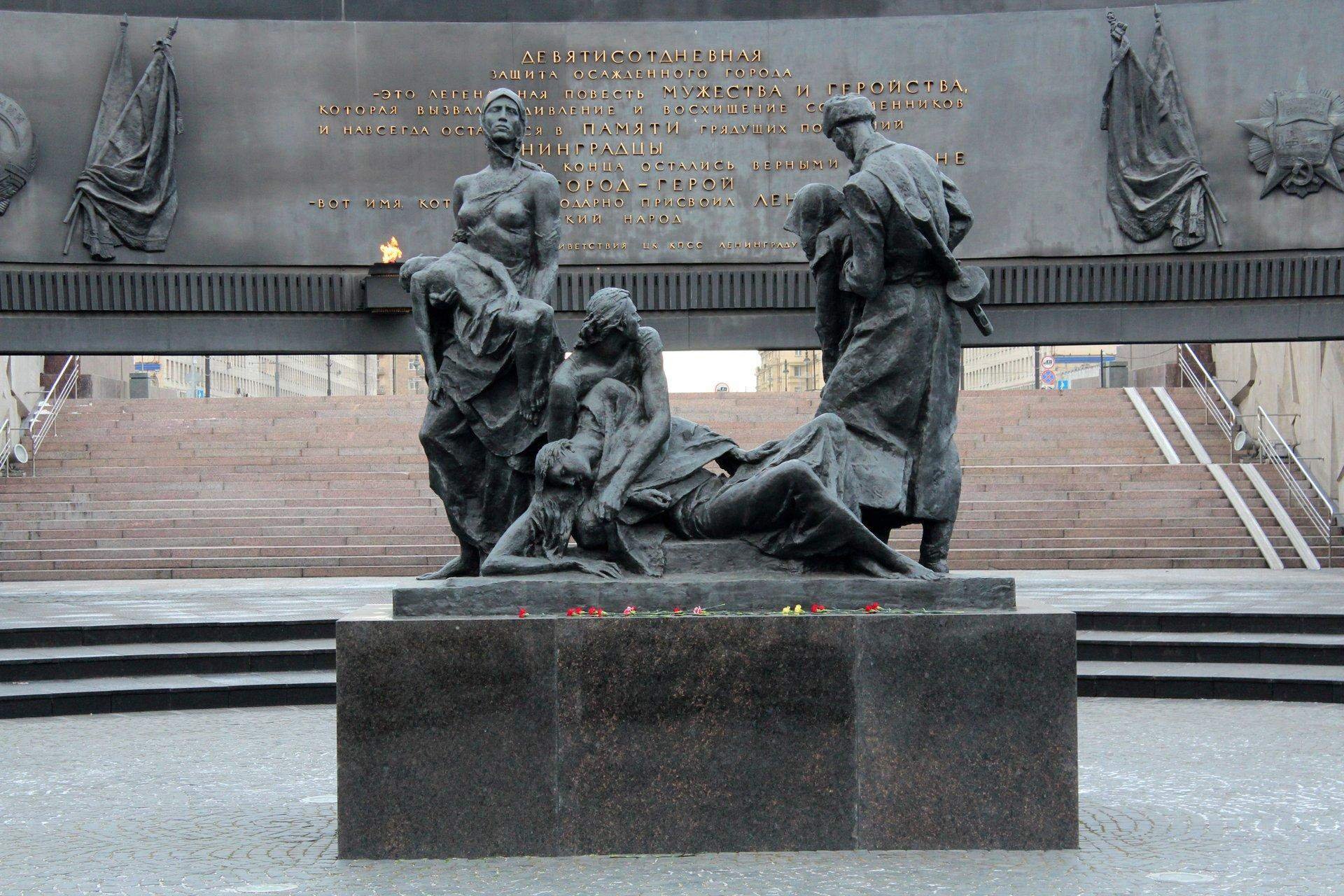санкт петербург памятники вов