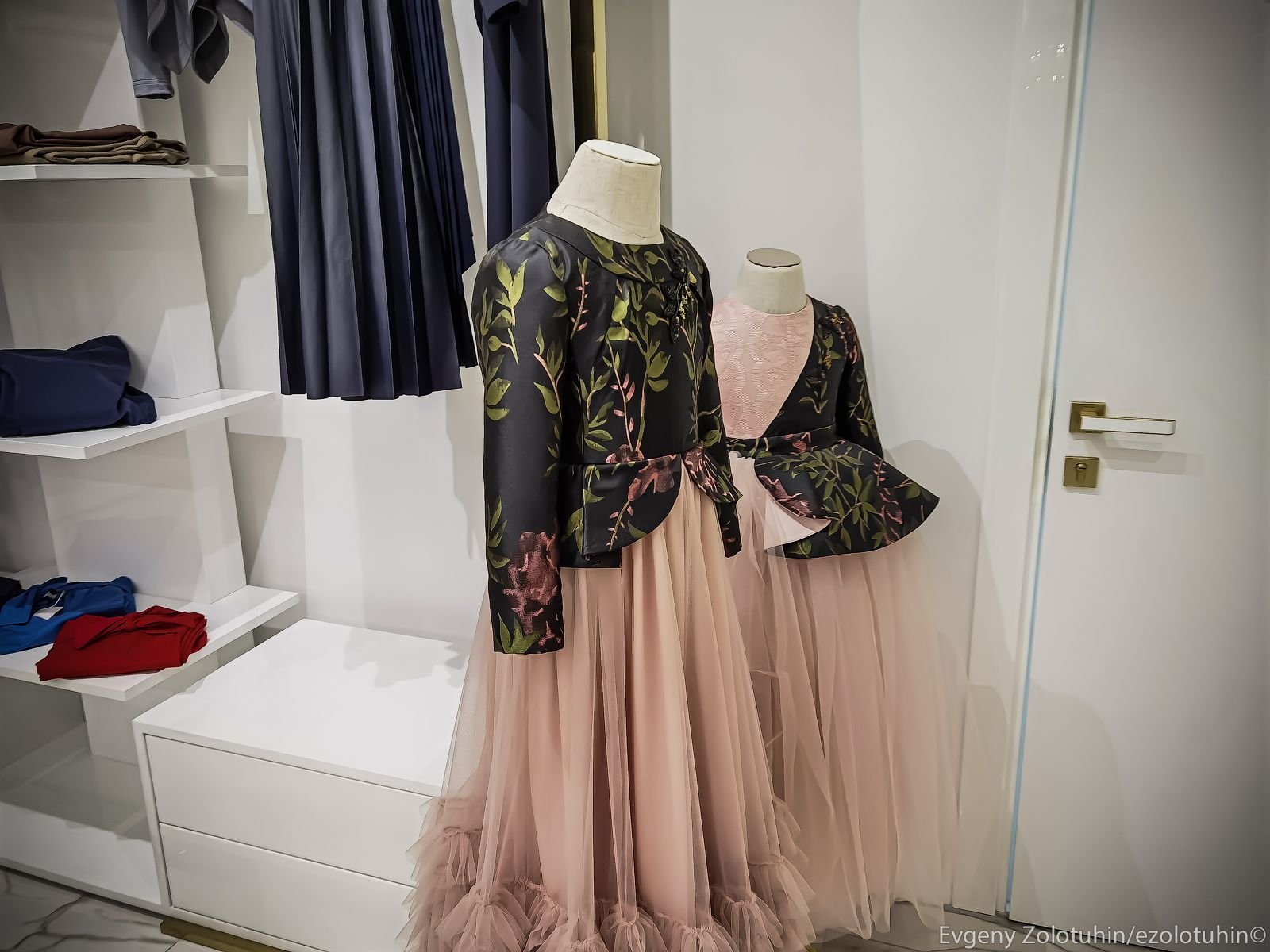 Где одевается Рамзан Кадыров. Репортаж из дома моды Айшат Кадыровой 