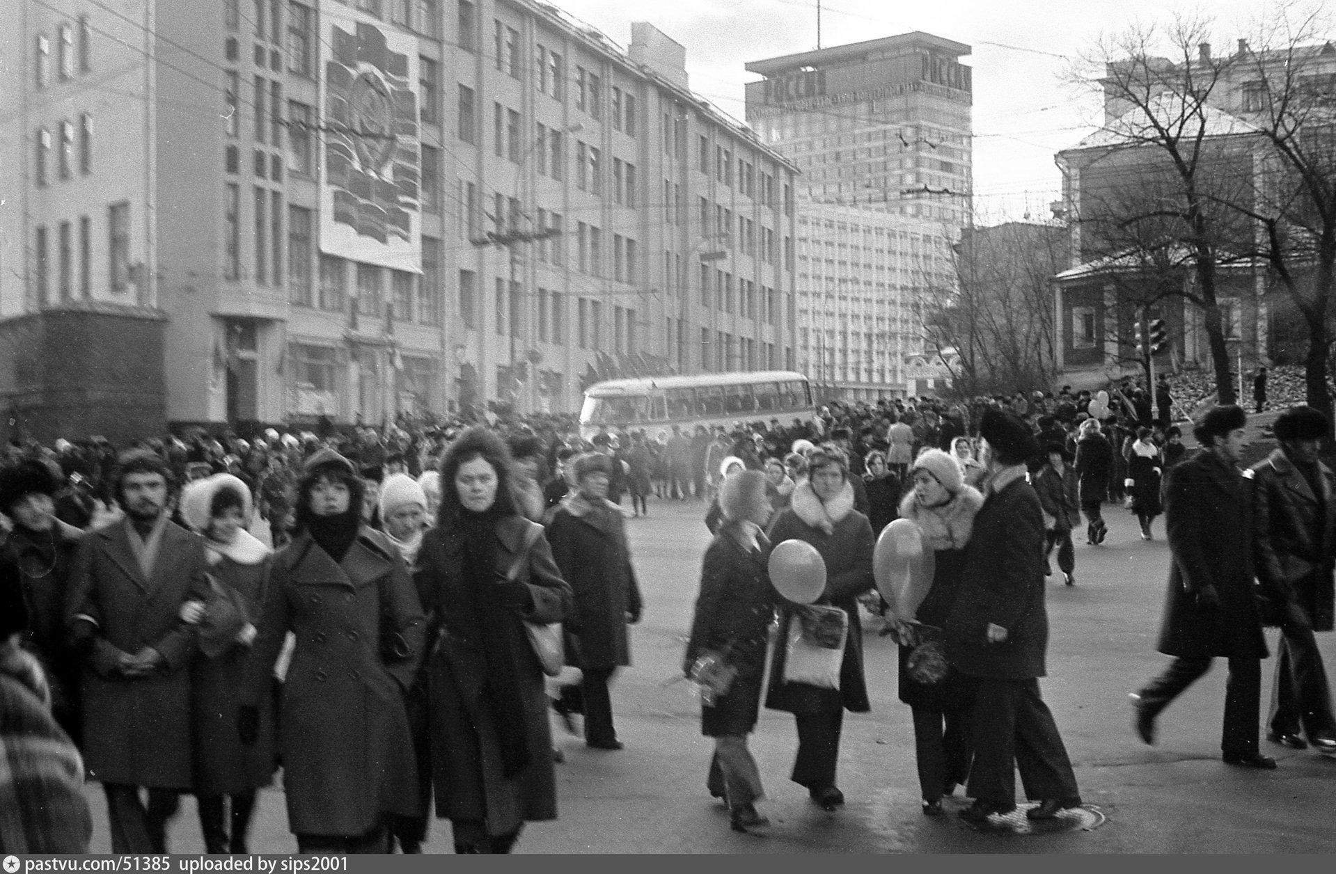 Фотографии 1978 года. Улица Разина в Москве. Москва 1978 год. Москва улицы в СССР И сейчас. Москва при Брежневе.