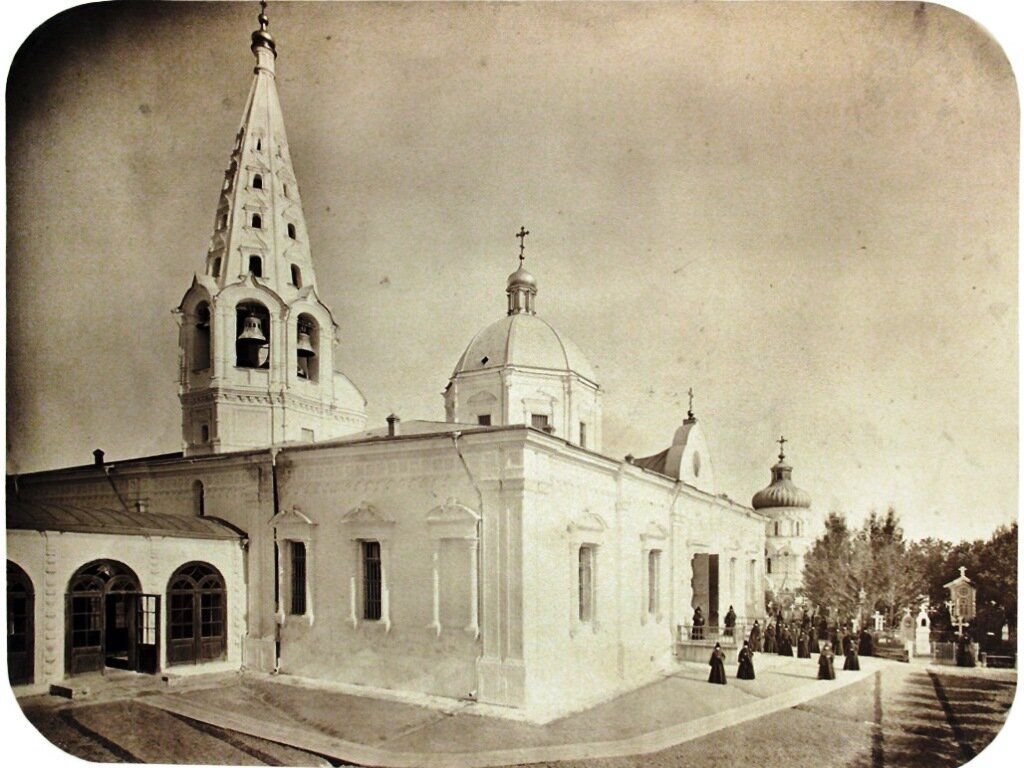 Алексеевский монастырь в москве. Крестовоздвиженский храм Алексеевского монастыря. Алексеевский СТАРОДЕВИЧИЙ монастырь Москва. Ново-Алексеевский монастырь. Крестовоздвиженский собор. Алексеевский монастырь Москва 19 век.